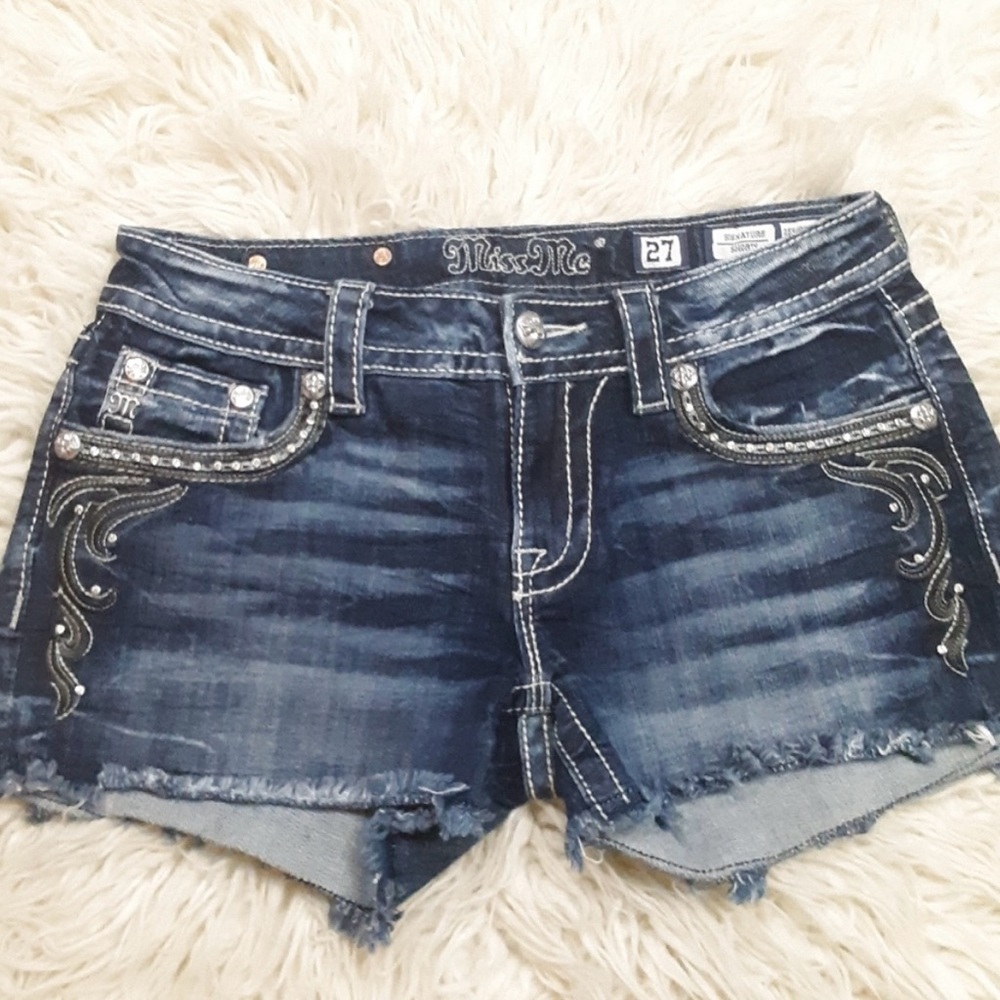 Miss Me Signature shorts, size 27
